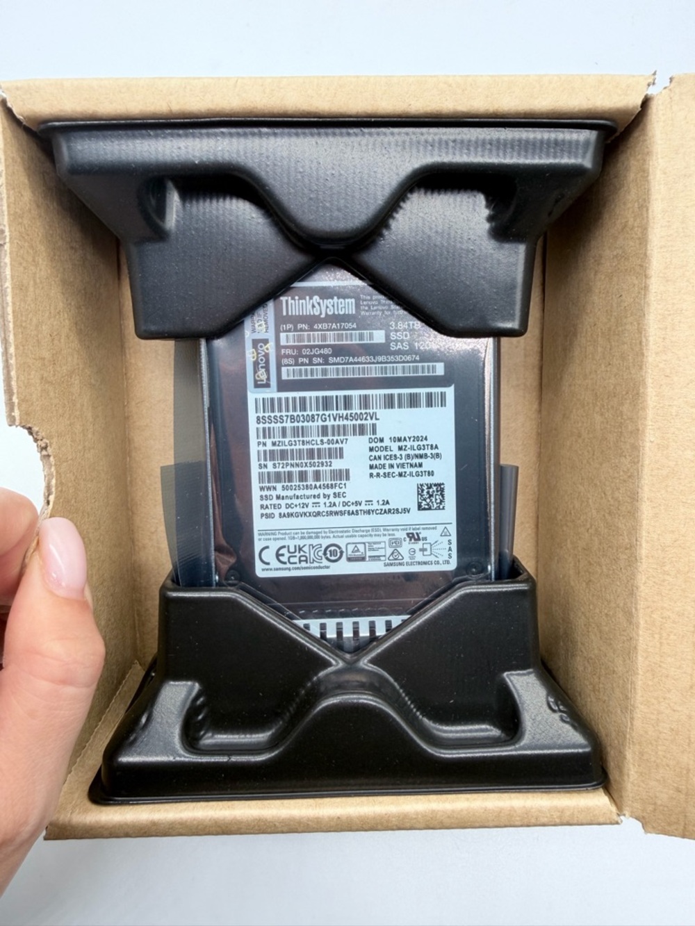 Genuine Lenovo 02JG480 ThinkSystem 3.84TB SAS 12Gb/s SSD Samsung 4XB7A17054